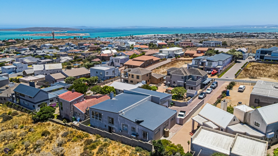 5 Bedroom Property for Sale in Myburgh Park Western Cape
